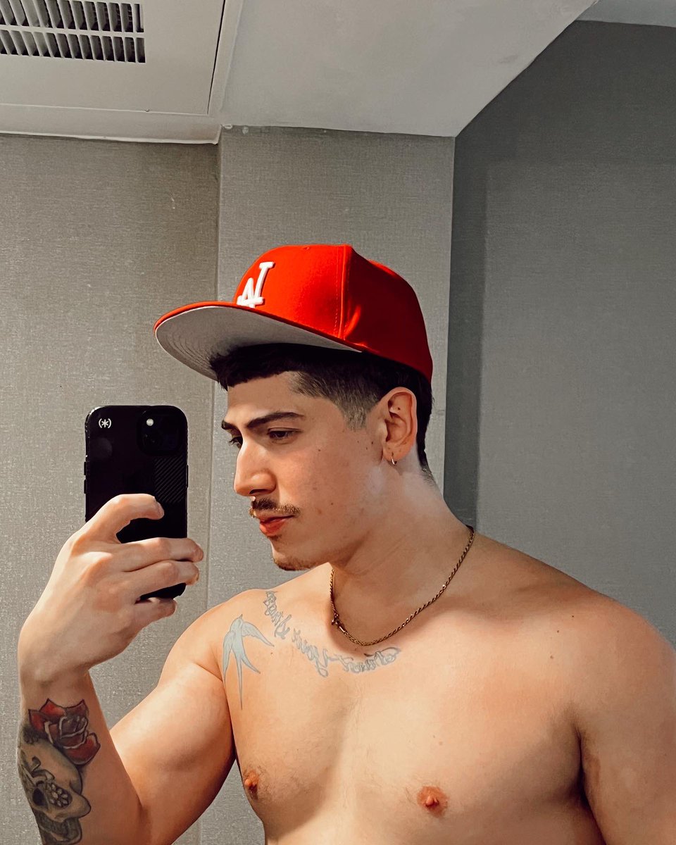 AjGarza123's tweet photo. Baby, I want you to want me https://t.co/jmdglGJeV9