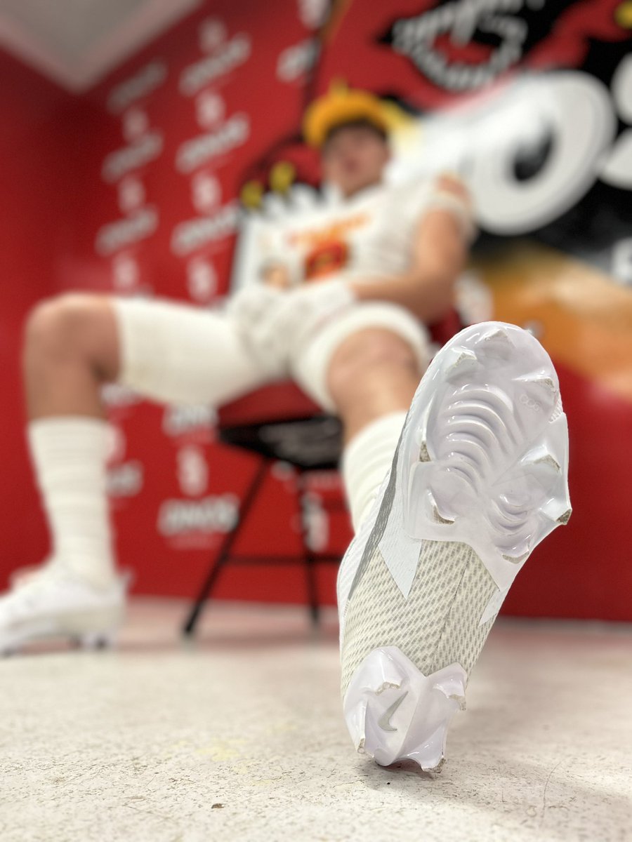 #AGTG After a great official game day visit and talks with <a href="/Coach_Mollard/">Nathan Mollard</a> I am blessed to say I’ve received my first official USports scholarship offer from the University of Calgary
#GoDinos