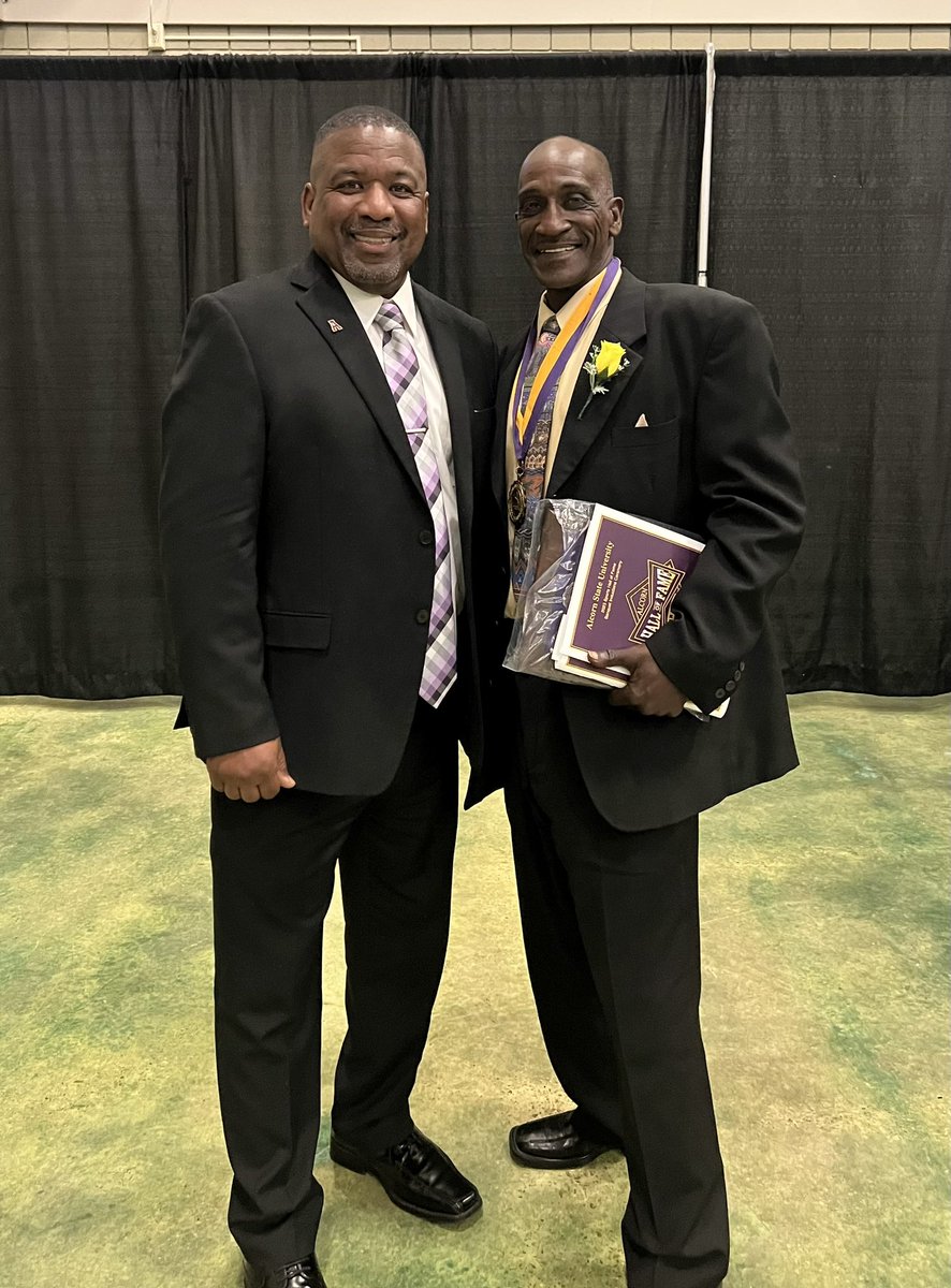 coachfolk26's tweet photo. I had a great time this weekend at the Alcorn A-Club Hall of Fame Banquet with the 2023 Inductees Milton “Slick” Barney, Jack Phillips, Gary Lewis, Robert Washington, and Lorenzo King. SWAC Champs and National Champs “84”.  #Alcorn #ScrappyDogs @AClubAlcorn @BRAVESSPORTS https://t.co/EqUXNCXeWJ