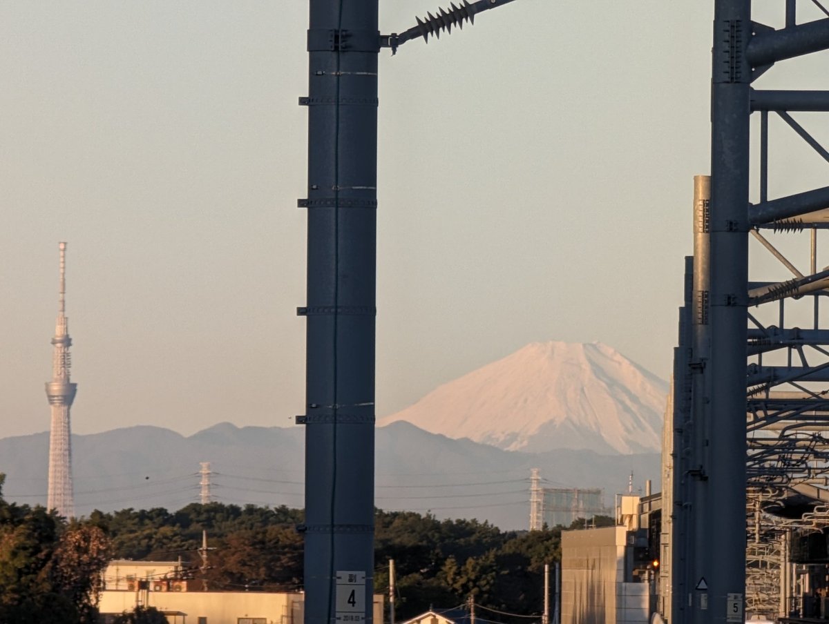 WerthLeon1's tweet photo. 10/30(月) #富士山 #スカイツリー
今朝は富士山がよく見えました。
#Redmi #Note13Pro+ ×10
#Pixel8Pro ×10
#Pixel8Pro ×18 https://t.co/es4ozKlGXA