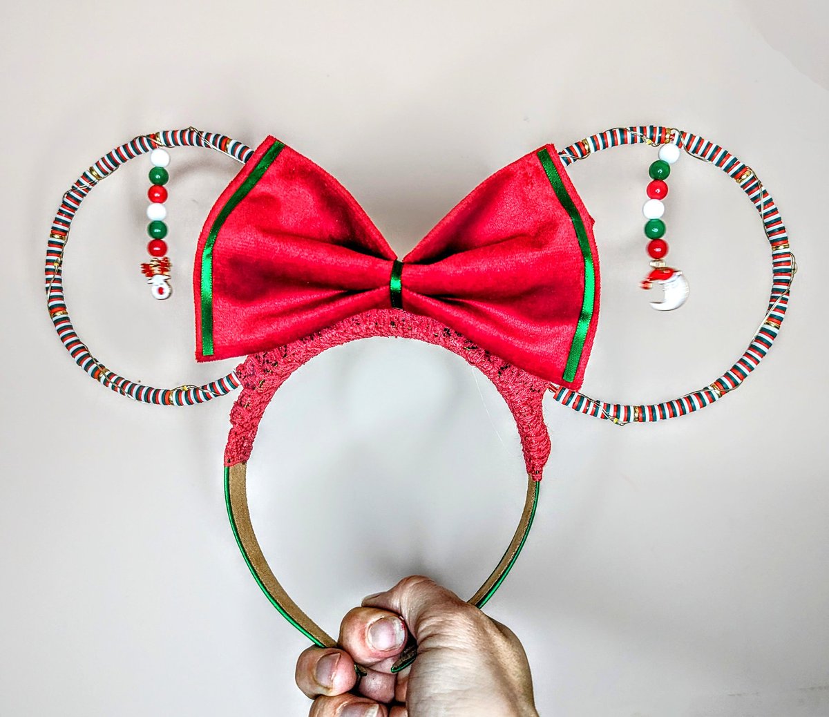 EarresistibleK's tweet photo. New Stock!!!
Christmas Wire Light Up Mouse Ears £28.99

https://t.co/Gx8MgxnMjr

#disney #christmas #disneyfan #disneyadult #christmasmickeyears #christmas2023 #holidaysarecoming #handmadegift https://t.co/gMGBkyUFht