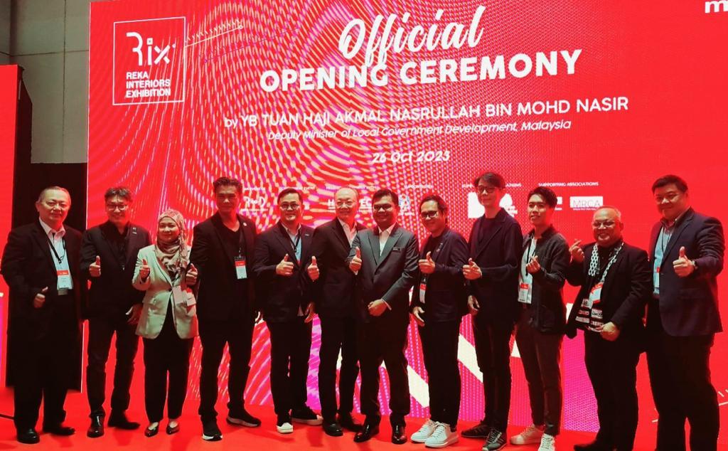 gbi_malaysia's tweet image. At RiX, we had the privilege of sharing the GBI Interior tool specifically developed to create sustainable interior design focusing on providing healthy spaces for building occupants. Thank you to everyone for visiting us at RiX 2023.

#green #greeningmalaysia #greenbuildingtools