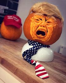 @BobGolen 🎃 Pumpkin Poker I'll see your Wylie and raise you a