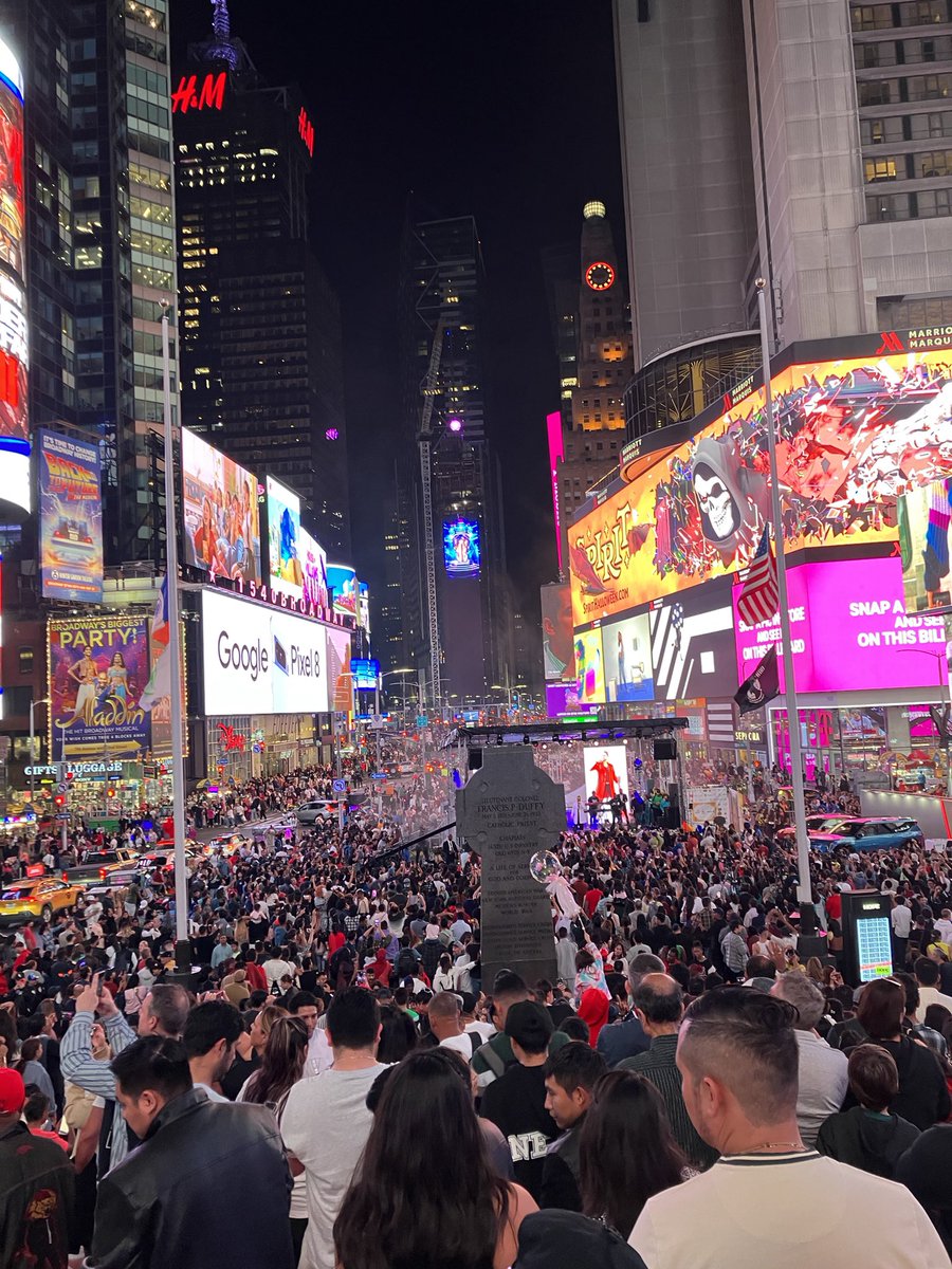 NYPDTimesSquare tweet media