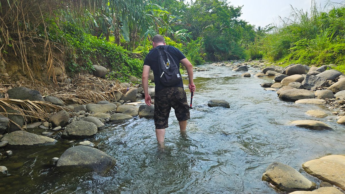 Rock hunting in Purbalingga, Central Java🇮🇩