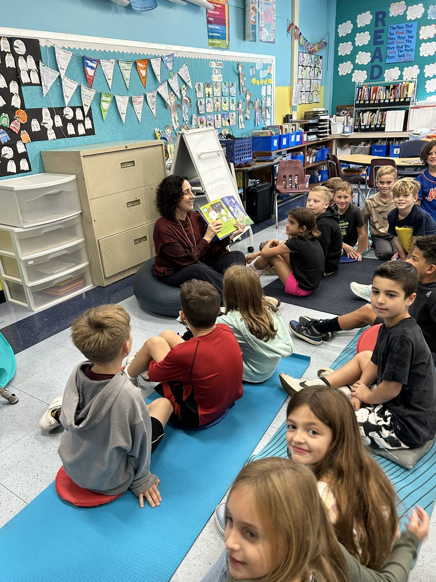 LorieeiroL tweet media