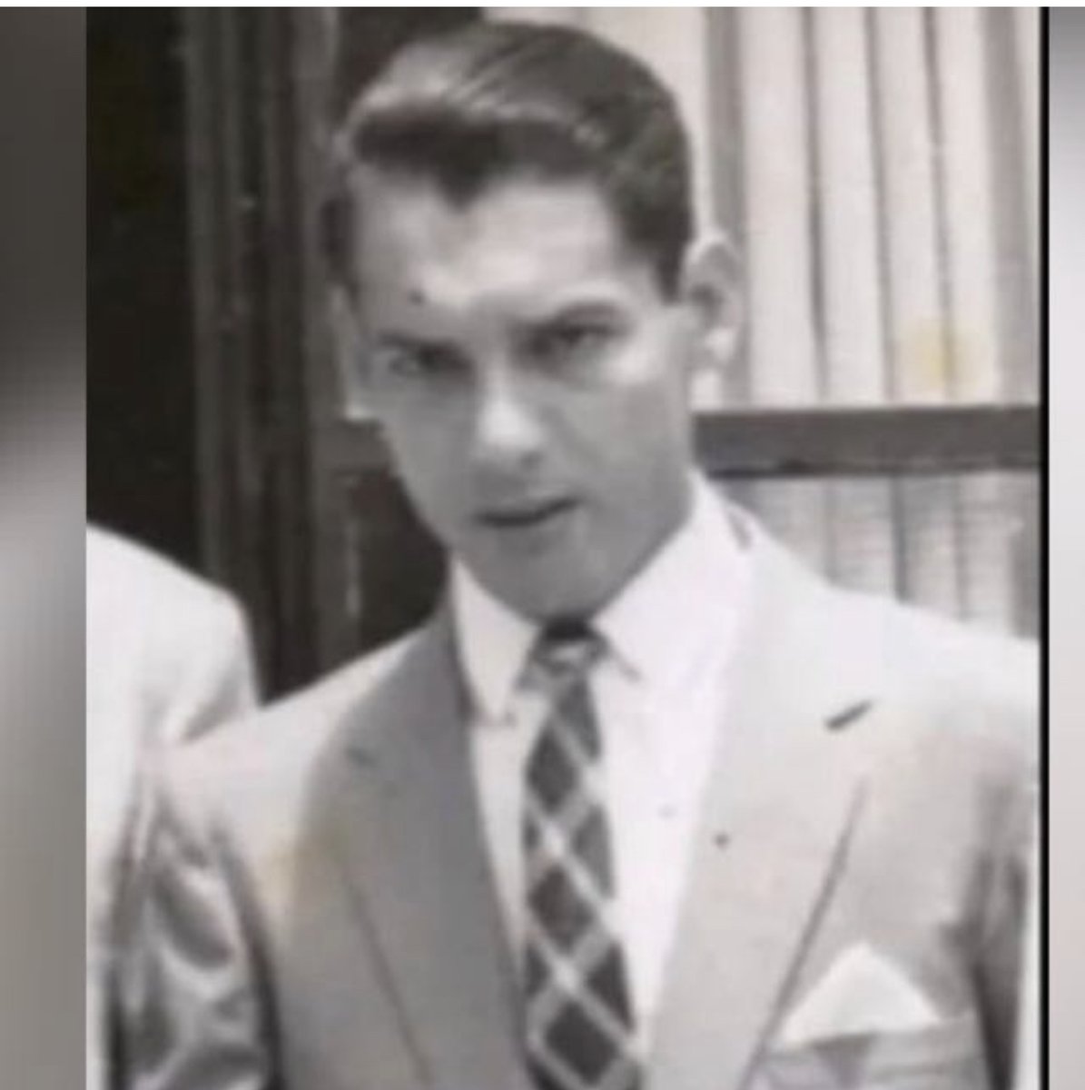 oscarrodril01's tweet photo. Hace cuatro años, le pregunté al hijo de este gran Sr, quien es ese #Secretario de @PlaneacionMtr? Y me contestó el #Luisca, Oscarito, ese es @kerguelenhugo el “Próximo Alcalde De Monteria. #EseSiSabe. Los amo con todo mi corazón. @caordosgoitia @anrol54🤗💕💪 https://t.co/OB57LTtaPg