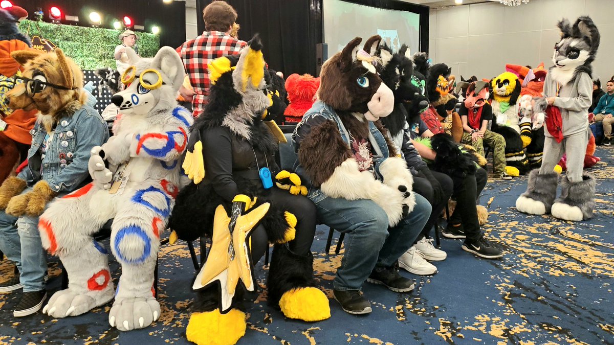 🌈 RED 🔜 FCL tweet media