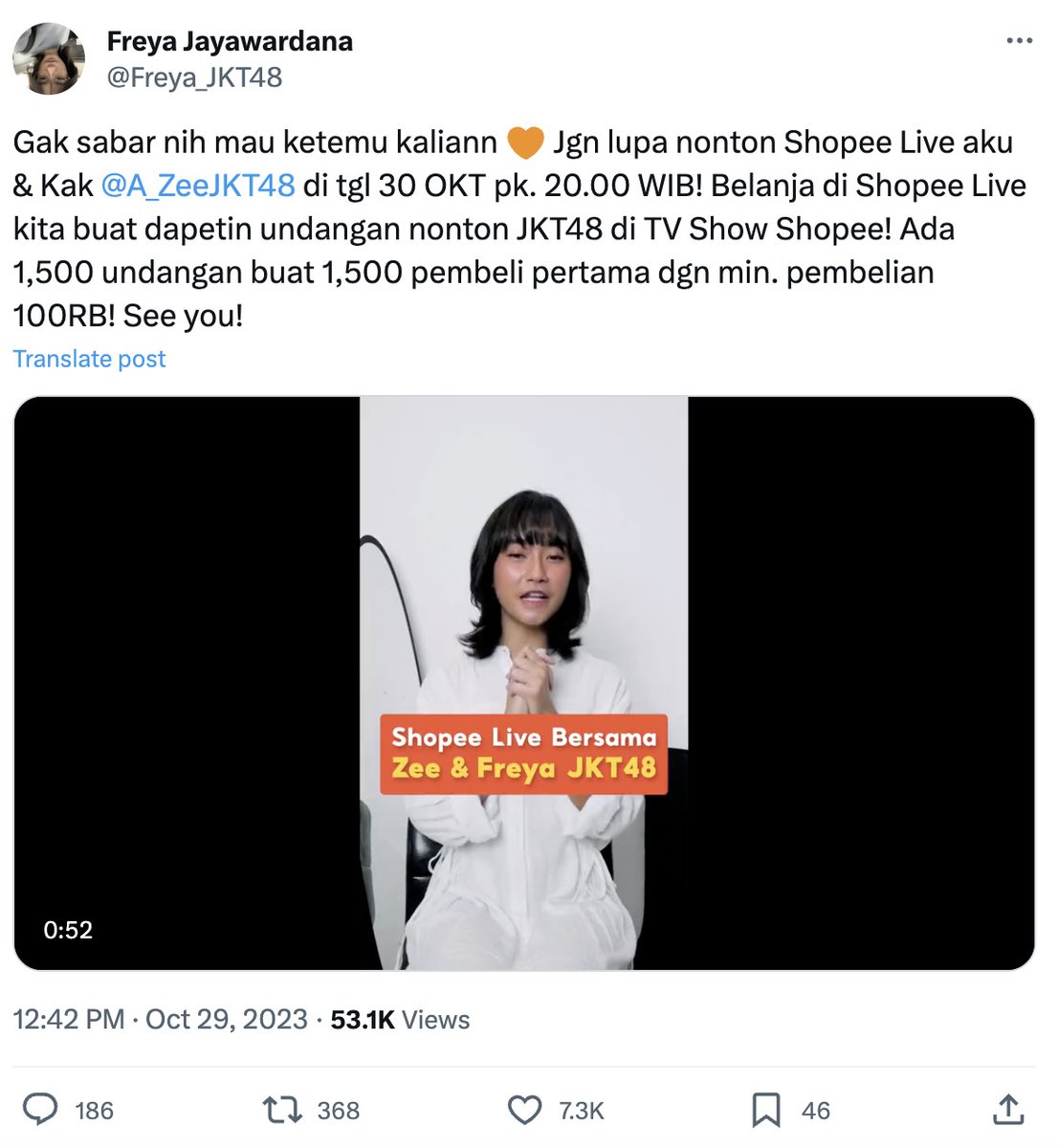 jangan lupa belanja disini shopee.co.id/m/shopee-live-… dan juga dapetin kesempatan buat menangin undangan nonton jkt48 di tv show karena #ZeeFreyaJKT48ShopeeLive hari ini😁