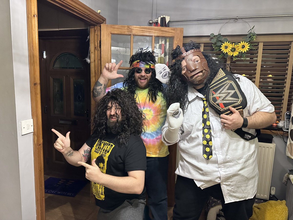 brad_mtg14's tweet photo. @foleyispod bang-bang! @90sWWE @WWE @OTD_in_WWE @WWEUniverse #wwe #WWERaw https://t.co/Yy45ZCZGFb