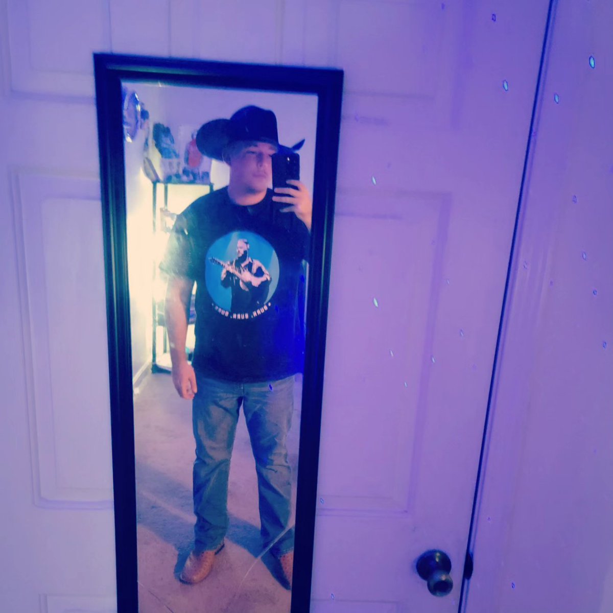 desmenhoward's tweet photo. Cowpoke https://t.co/oczM0k0dcs