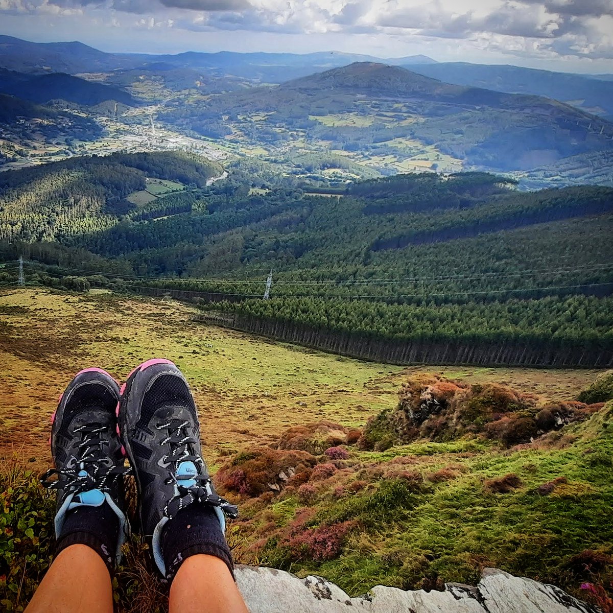 msolpineiro's tweet photo. 🏃‍♀️🍀📷🌦Vistas..!! 🌏🐴👌😘 #mondoñedo #serradoxistral #galicianorte #amariñalucense #lugo @PBarja @Pontepousada @srgacio @Turgalicia @GaliciaMaxica @OTempoTVG @ConcMondonedo @MondonedoTuris @amarina_turismo @SESEIXA @LosPueblosmbe @mondonedoferrol @loves_galicia @descubregal https://t.co/CvLxB7q8Zm