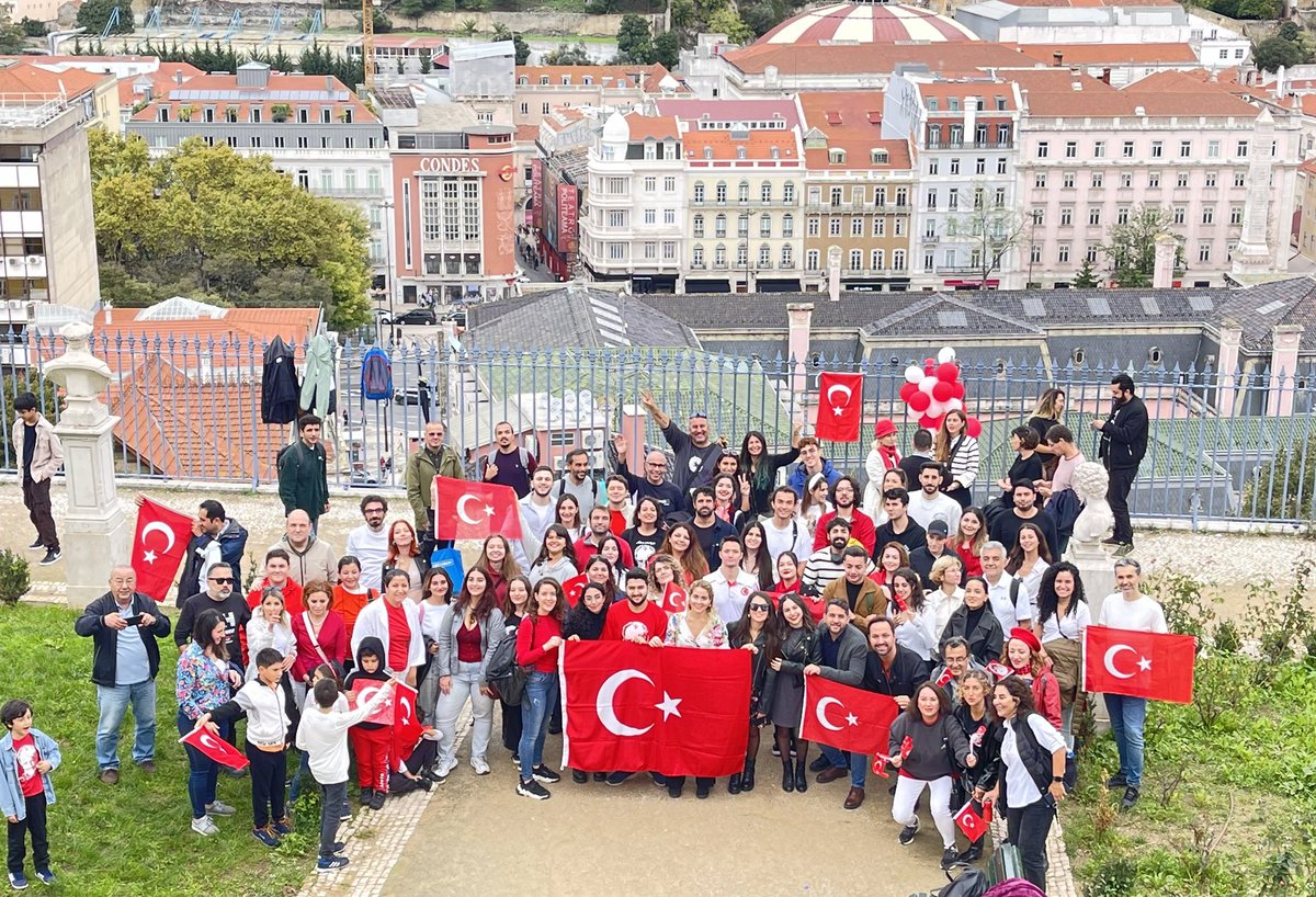 Atamı bu sene Anıtkabir’de ziyaret edemedim ama Lizbon’da da izindeydim. #29Ekim ❤️🤍