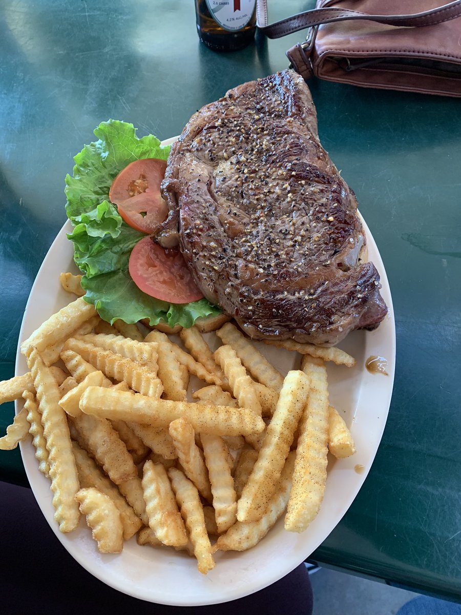 AlisaGarasa's tweet image. My friend ordered the steak sandwich at Ethel’s Old Corral. At least four people besides me asked to take a picture! There’s bread under there, I swear! #bakersfieldsound #music #food