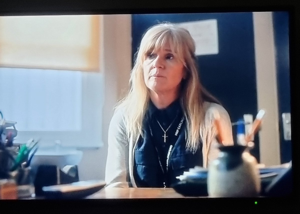 PinkWelshGirl11's tweet image. I&quot;m hooked to #Time2 already! 1 episode in &amp;amp; i&apos;m already SO SO Bloody of Shiv, i&apos;m so happy to have her back on my TV &amp;amp; smashing it, she is such an extraordinary talent! 😍 Can&apos;t wait to see Sophie Willan in it now but what an amazing start to the series! 👏xxxx #Siobhanfinneran