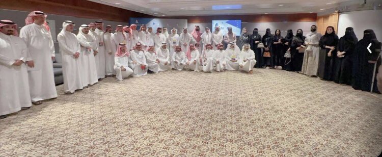 برعاية صاحب السمو الملكي الأمير : سعود بن نايف بن عبدالعزيز  أمير المنطقة الشرقية ، وبحضور  الشيخ عبدالعزيز التركي
تشرفنا بالمشاركة لتنظيم حفل إطلاق #سباق_الجري_25 والذي سيقام بـ #المنطقة_الشرقية والذي سيحظى بمشاركة دولية..

@Running_race25 
#غرفة_الشرقية
#مجتمعنا_مسؤوليتنا