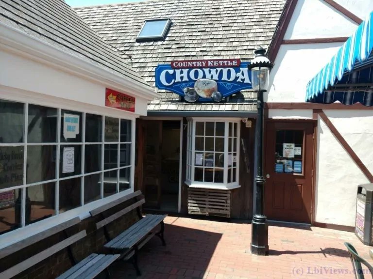 Read More: lbiviews.com/2019/04/countr…
Craving comfort food?

Check out this delicious chowder spot in Bay Village in Beach Haven!

#FoodieFinds #ComfortEats