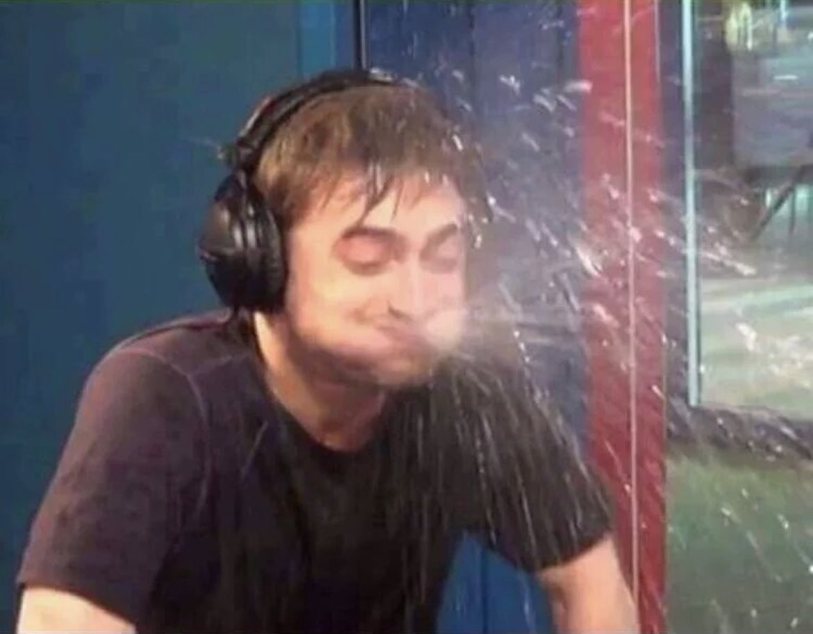 Henboquee's tweet image. Espera que estoy leyendo que lo de Luitingo y Jessica es por una posible repesca. Me da algo. 

Por favor, que cree que a alguien le interesa su persona o con quién se relacione cuando le queremos echar del país.

#GHVIPDBT7

#GHVIP290