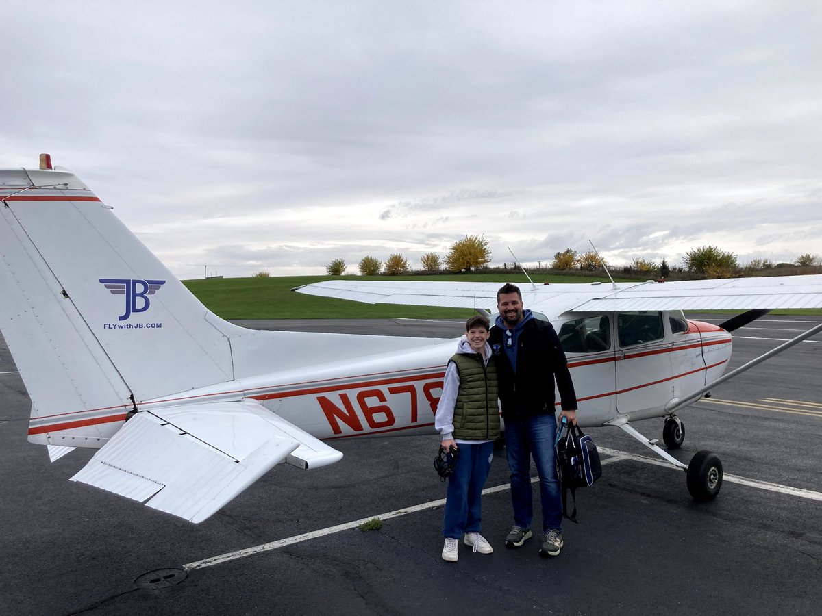 mattburns963's tweet photo. Martin had a Discovery Flight with Mark from @GaltAirport and I got to tag along. Martin did a great job as we went from Galt over Lake Geneva and back. I'm not sure Martin or I were more excited! https://t.co/7Iki87lr9u