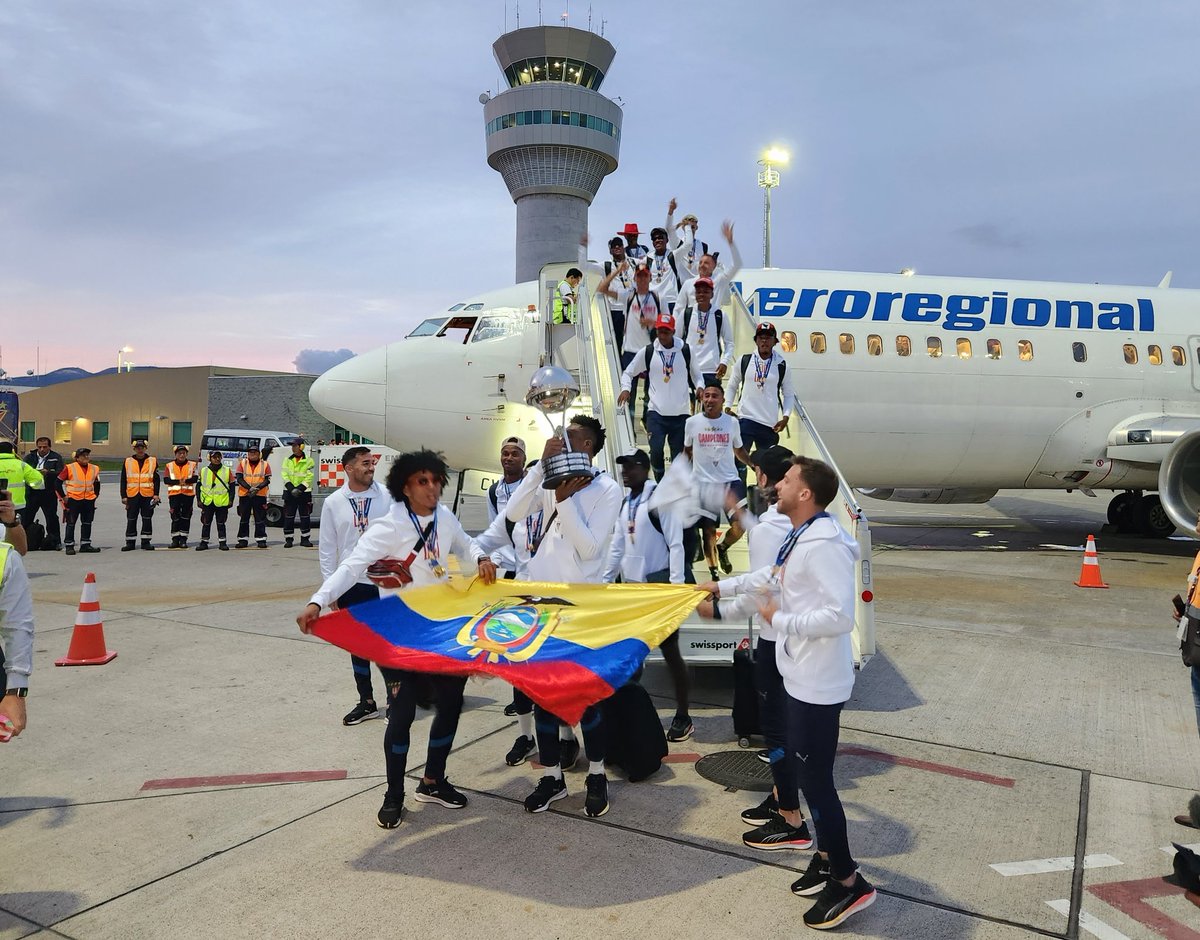 Felicitaciones al campeón de la <a href="/Sudamericana/">CONMEBOL Sudamericana</a>.
<a href="/LDU_Oficial/">LDU Oficial</a>