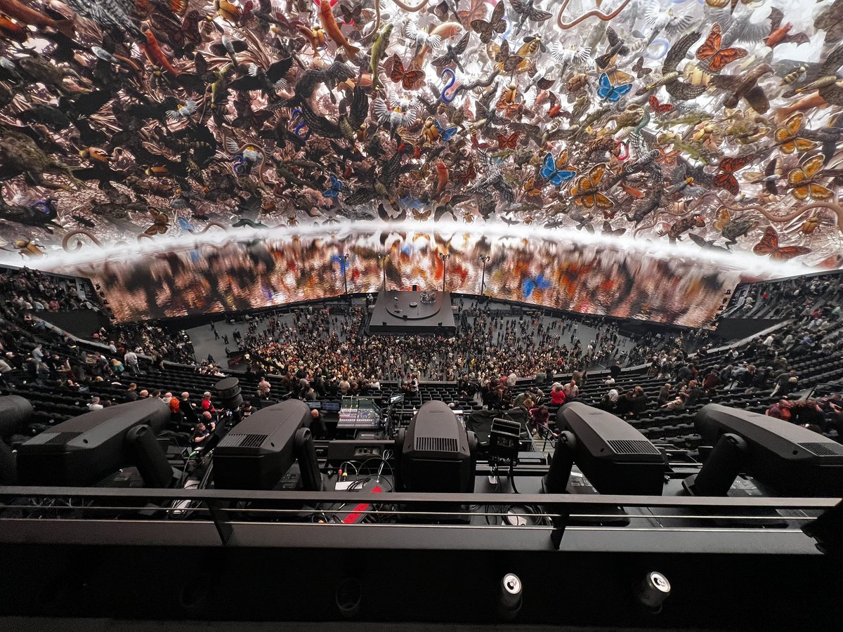 sheeno1976's tweet photo. @elonmusk @finnguha @SphereVegas Awesome show. We were there last night https://t.co/UBs8GtExRn