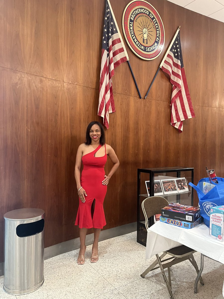 Slim_218's tweet image. Here’s to going out more + doing more (than just school &amp;amp; work)… And being in GREAT company! ♥️ #Local3 #IBEW