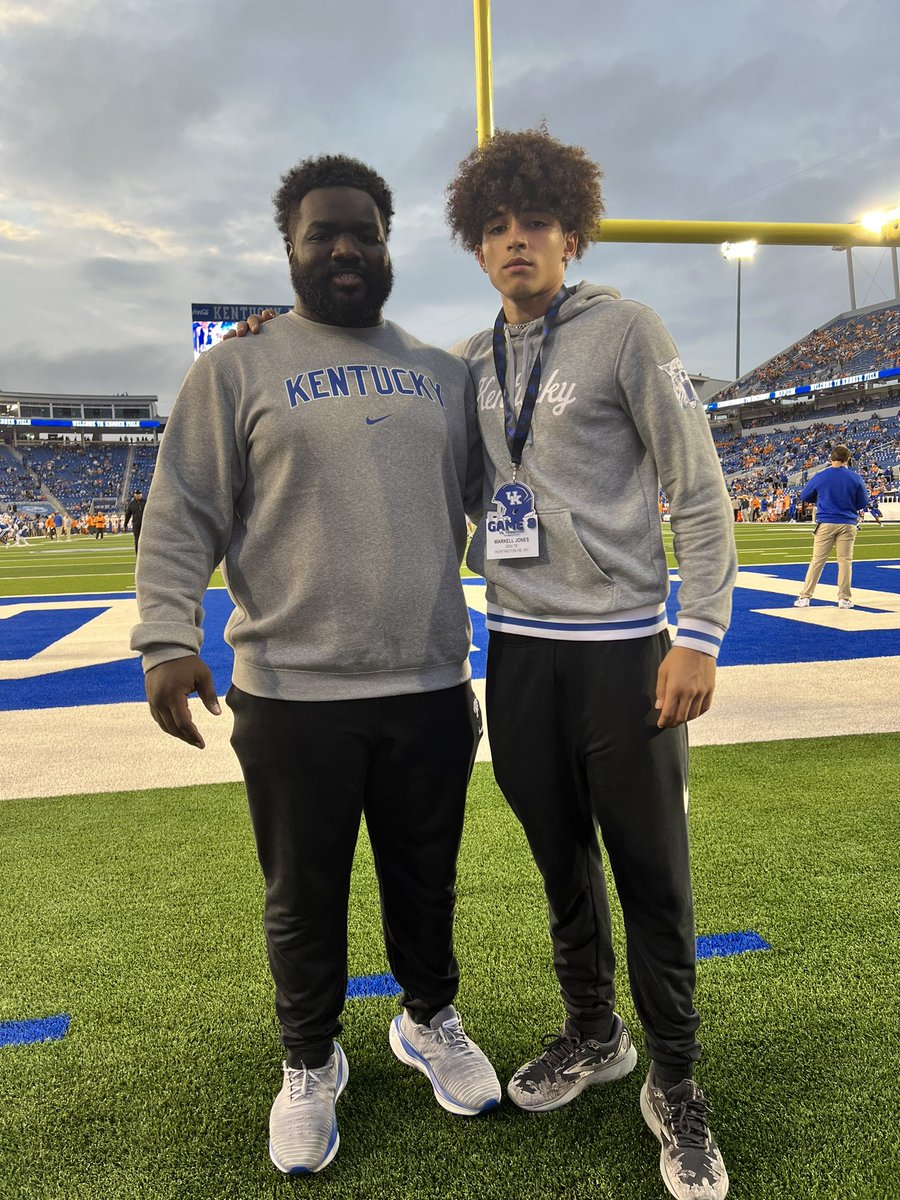 Had a great time at the game day visit. 
<a href="/_rayquan_/">RayQuan Horton</a> <a href="/CoachPerry_UK/">Mark Perry</a> <a href="/davidjones_7/">David Jones</a> <a href="/billyseals47/">billy seals</a>