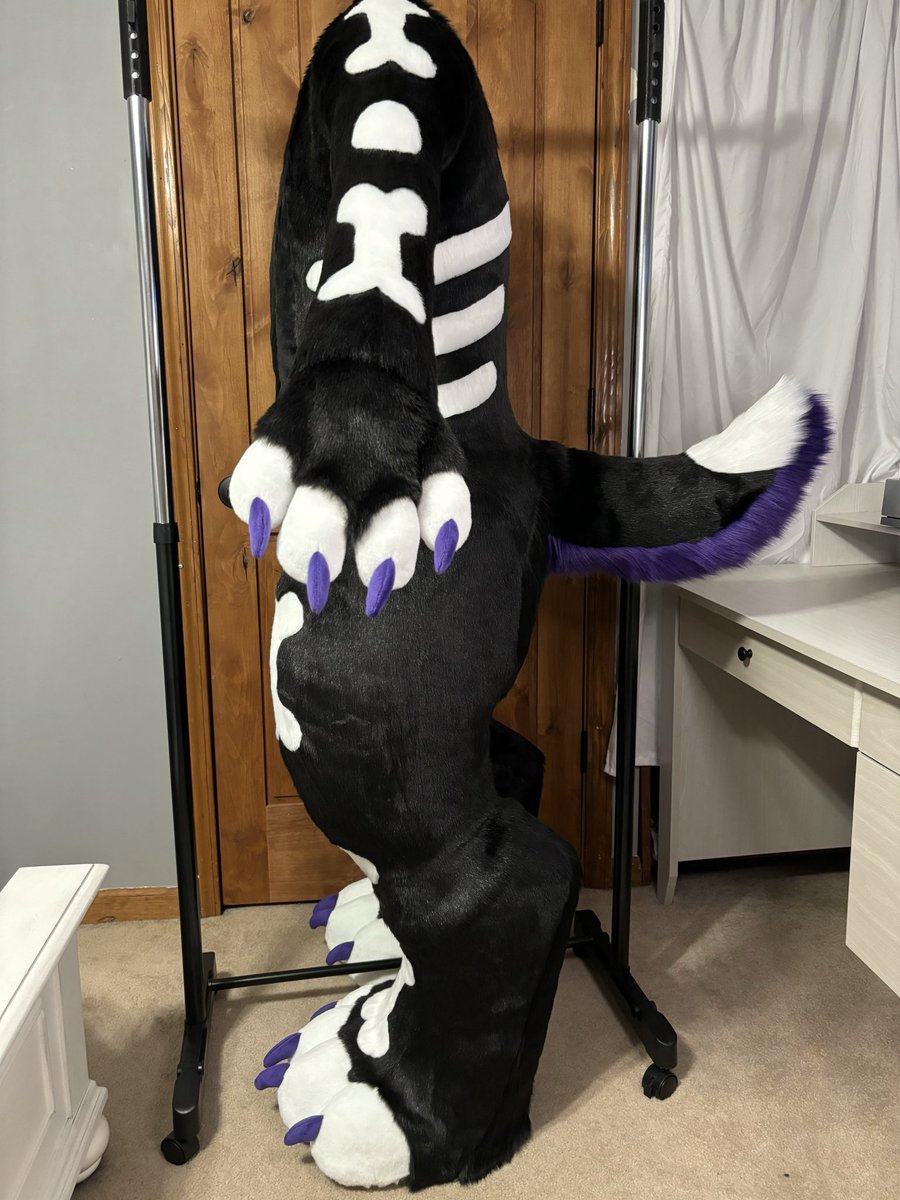 Finished my first bodysuit! I’m really happy with how it came out🥰