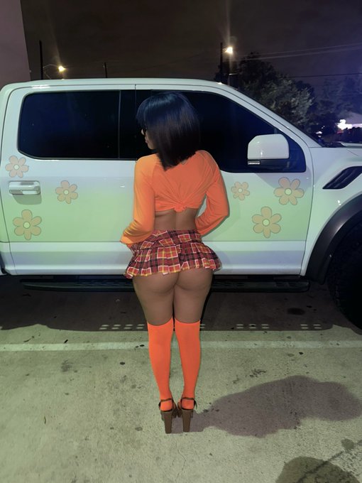 jinkys!! https://t.co/SGOq1hQoPT