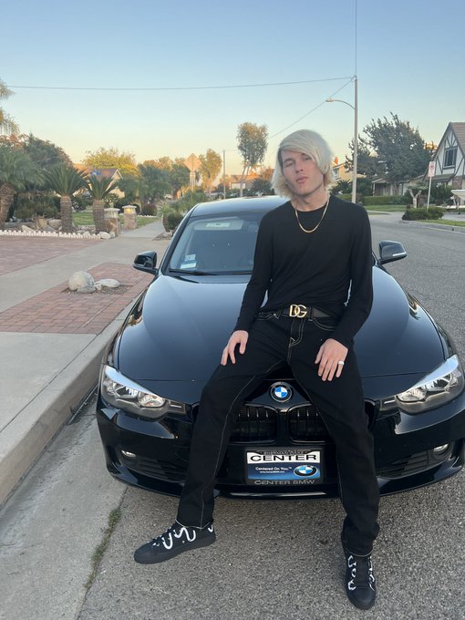 Missed  Out on some Parties so I could Formulate the Hypnotic Wave  #Hodensack #Vampire #hauntedhouse<a href="/tag/vampire"class="tags"><span>#vampire</span></a><a href="/tag/houseparty"class="tags"><span>#houseparty</span></a><a href="/tag/hauntedhouse"class="tags"><span>#hauntedhouse</span></a><a href="/tag/albumrelease"class="tags"><span>#albumrelease</span></a>