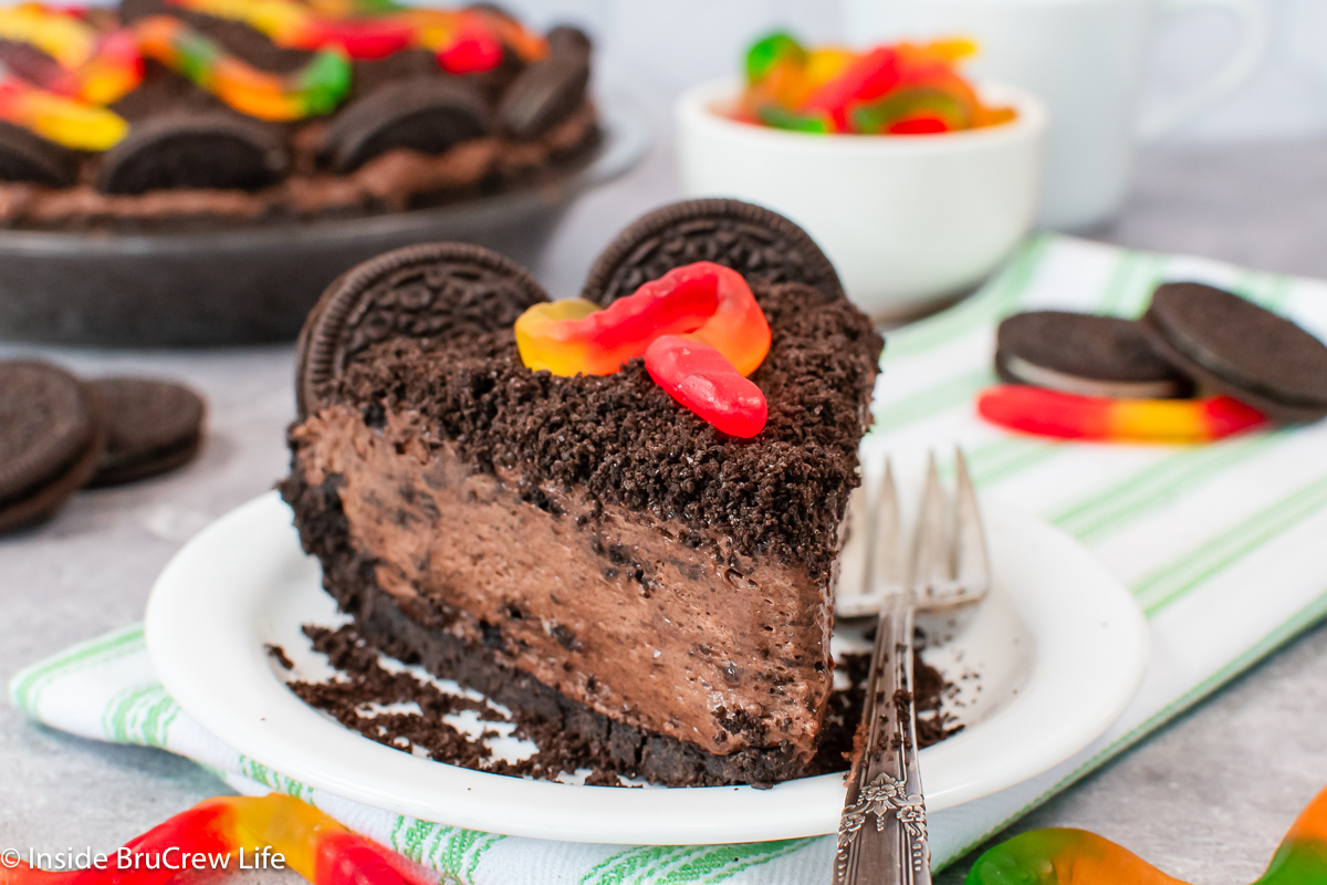 Jocelyn (@brucrewlife) on Twitter photo Get creative in the kitchen with the kids and make a chocolate Dirt Pie! Oreo crust, creamy chocolate pudding, crushed Oreos, & gummy worms? YUM! insidebrucrewlife.com/dirt-pie-recip… #ad <a href="/DixieCrystals/">Dixie Crystals Sugar</a> Get creative in the kitchen with the kids and make a chocolate Dirt Pie! Oreo crust, creamy chocolate pudding, crushed Oreos, & gummy worms? YUM! insidebrucrewlife.com/dirt-pie-recip… #ad <a href="/DixieCrystals/">Dixie Crystals Sugar</a>