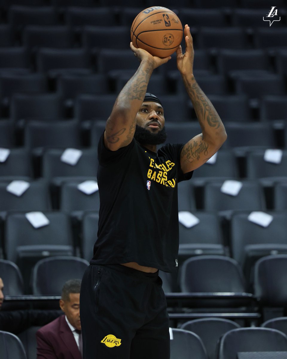 Lakers's tweet photo. 10/29/23. 10/29/03. https://t.co/UBUuAyfupS