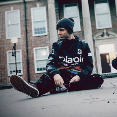 FlayArtist's tweet photo. #NewProfilePic https://t.co/kEOAtIiWcf