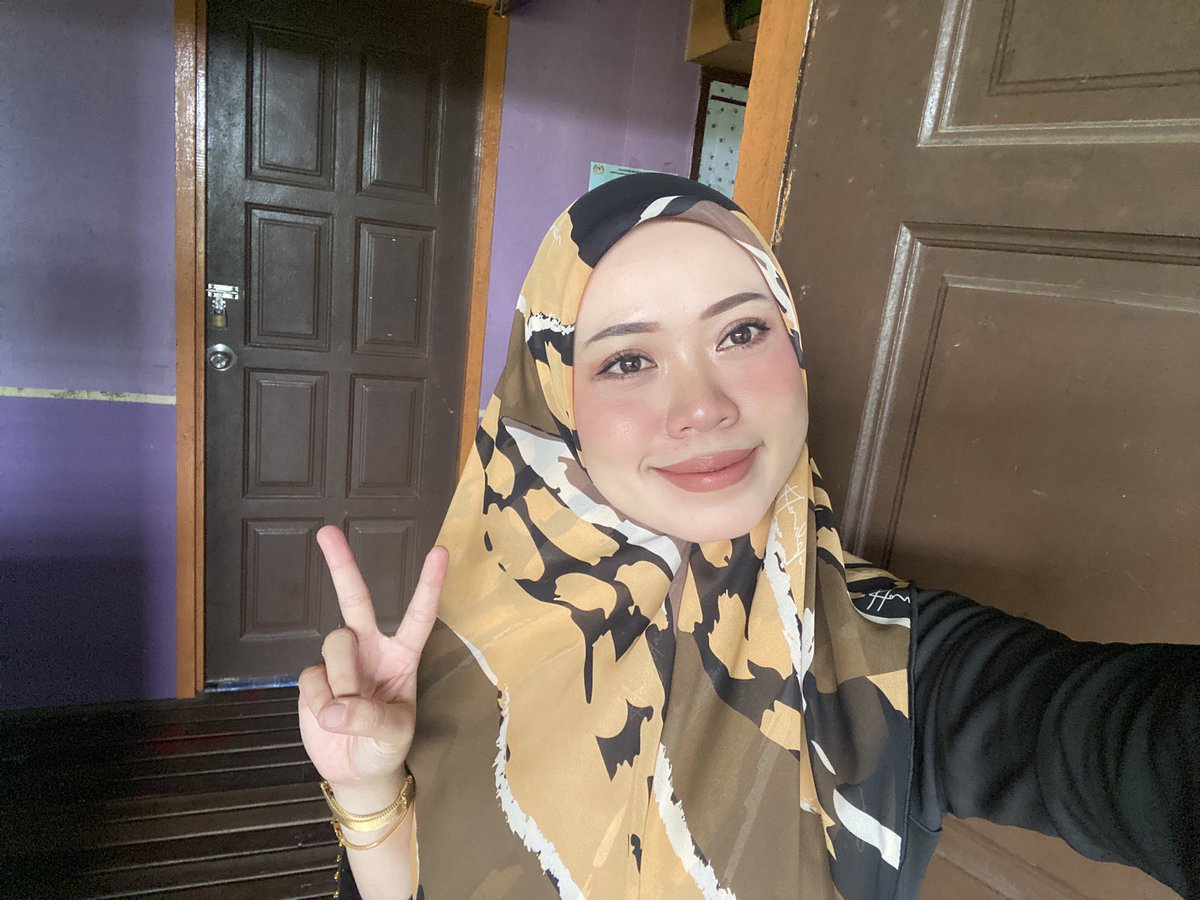 gulaaaaaaa's tweet photo. Selamat pagi! Semoga hari ni 10/10 walaupun kita dah kena 3 gol pagi tadi shhshshs https://t.co/WPyQYzyBTB