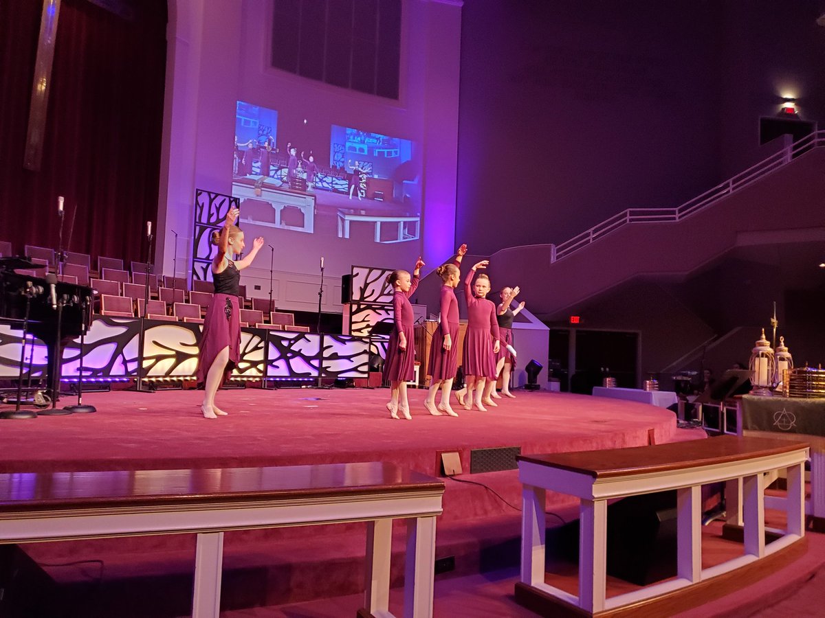 Kevinulmet's tweet photo. What a morning of anointed #worship @nashville1st today! @510_Foundation #AdonaiArtsAcademy presented interpretive #Dance . We are so grateful for #amymitchell #BaileyTeeter &amp; her team at #Adonai .  @africanazarene @Nazarene @NazAfrica https://t.co/2owVaO9hvb