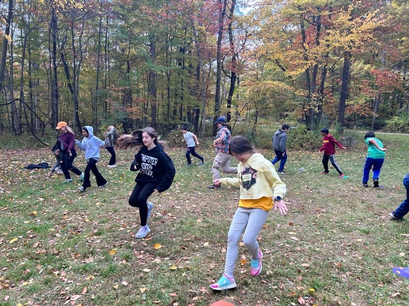 SchoolComputer's tweet photo. CS 6th graders outside the classroom https://t.co/rtsGFfMZvi