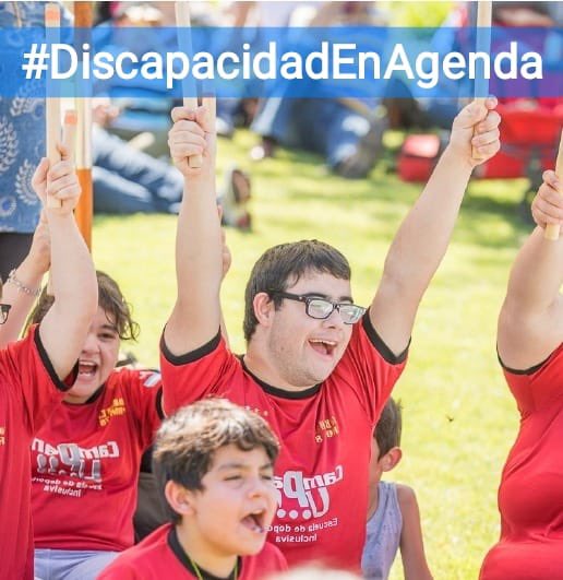 #discapacidadenagenda #discapacidadendebate <a href="/SergioMassa/">Sergio Massa</a> <a href="/RossiAgustinOk/">Agustín Rossi</a> <a href="/JMilei/">Javier Milei</a> <a href="/VickyVillarruel/">Victoria Villarruel</a> <a href="/DebatesAr/">Debate 2023</a> <a href="/todonoticias/">TN - Todo Noticias</a> <a href="/canal9oficial/">El Nueve</a> <a href="/eltreceoficial/">eltrece</a> <a href="/RadioDelPlata/">Radio Del Plata</a> <a href="/radiomitre/">Radio Mitre</a> <a href="/AmericaNoticias/">#AméricaNoticias - EdiciónCentral</a> <a href="/clarincom/">Clarín</a>