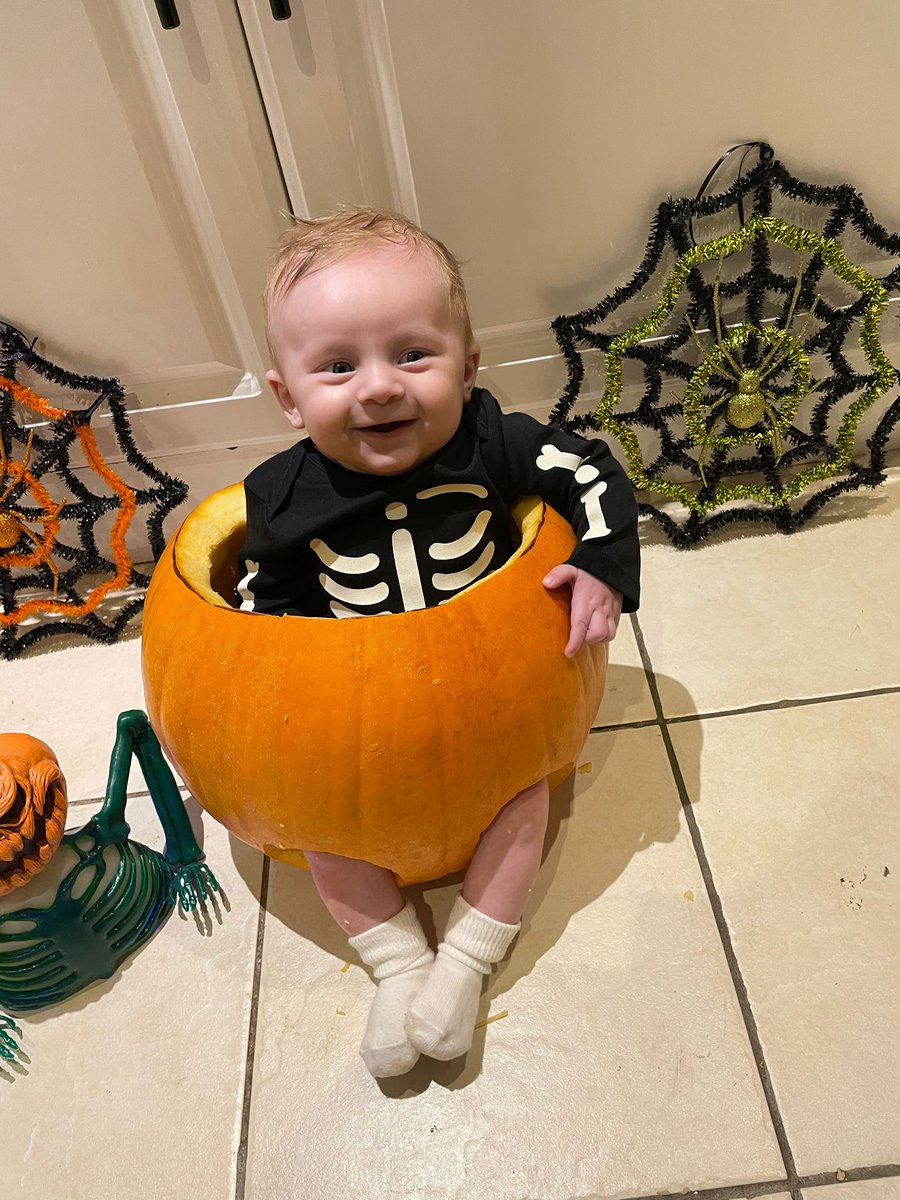 zee2787's tweet photo. Happy Halloween Everyone https://t.co/NBnc5UtDpA