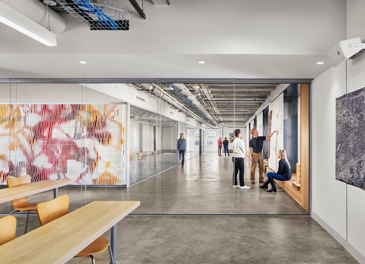 austintxthings's tweet photo. High-density too cramped? Low-density too empty? Enter medium-density! #UTAustin hosting a symposium on the future of urban living, folks! It's not just a lecture, it's a sneak peek into tomorrow's Austin. Dig in 👉 https://t.co/rFuDvt2dWJ 

#AustinFuture #UTNow #CityNext https://t.co/gDHudtXf6Y