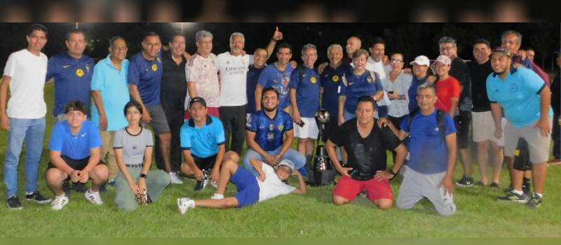 Diario_deColima's tweet image. #DeportivoÁlvica se titula en la #Liga del soccer #Supermáster del #Recuerdo

tinyurl.com/mr36be98
