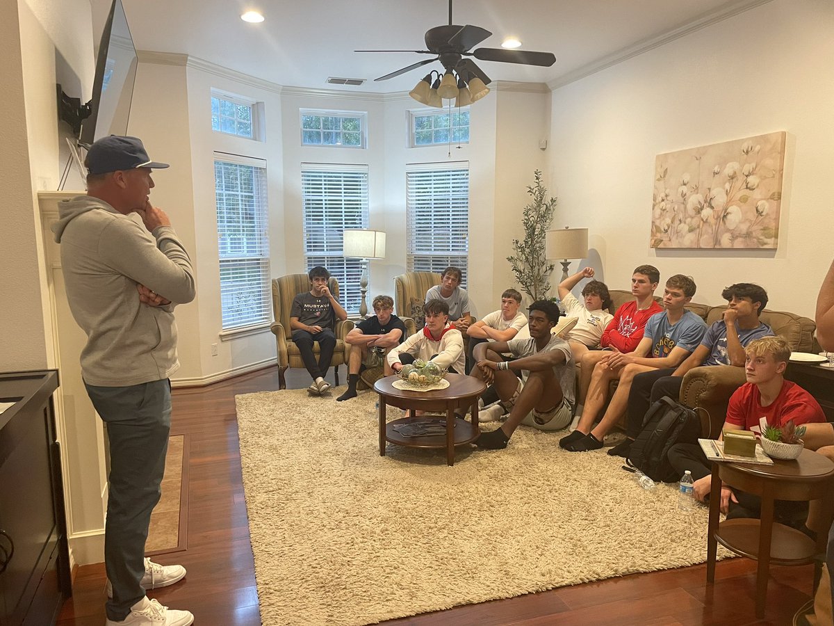 Midland Christian Hoops tweet media