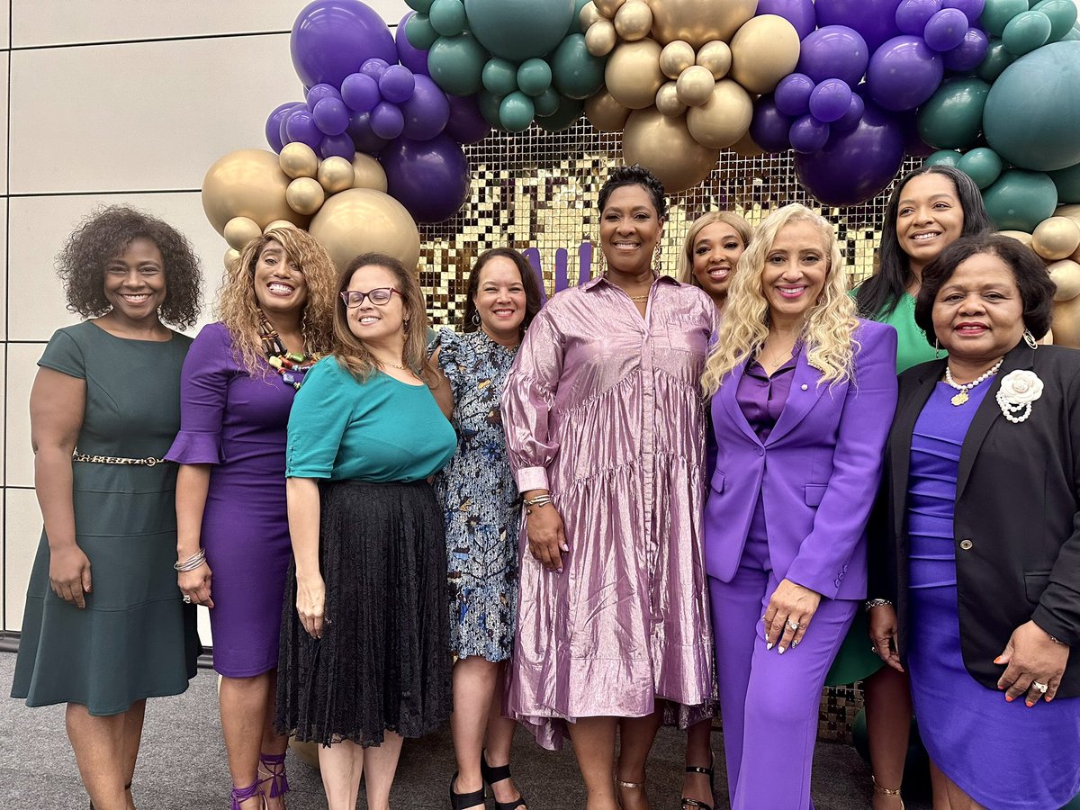 mcclinksinc's tweet image. We are so proud of our sister Dr. Mia Wright @miawright for her inspiring speech at The Fort Bend Church Women’s Day. Her message, themed, "The Secret that Lies Within" rooted in Psalm 46:1-5, was powerfully empowHERing! We were  abundantly BLESSED. @wa_links @thelinksinc