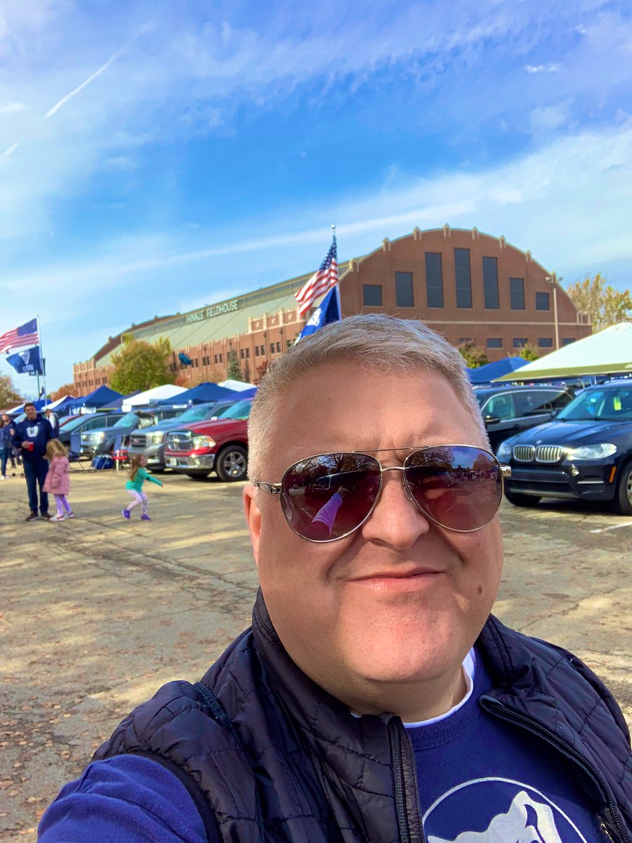 joehenry77's tweet photo. Had the best โDawgโ-gone time at @butleru Homecoming this year. #ButlerHoco https://t.co/tmdk3v34xZ