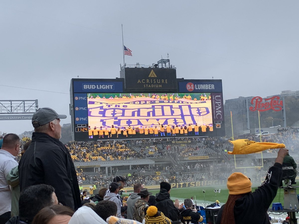 Steelersgal55's tweet photo. Thank you Pittsburgh it’s been a blast! Even if we didn’t win, the atmosphere was electric and we had the best time! Hope to come back soon! 💛🖤💛 #steeers https://t.co/FjBk3mW3Uv