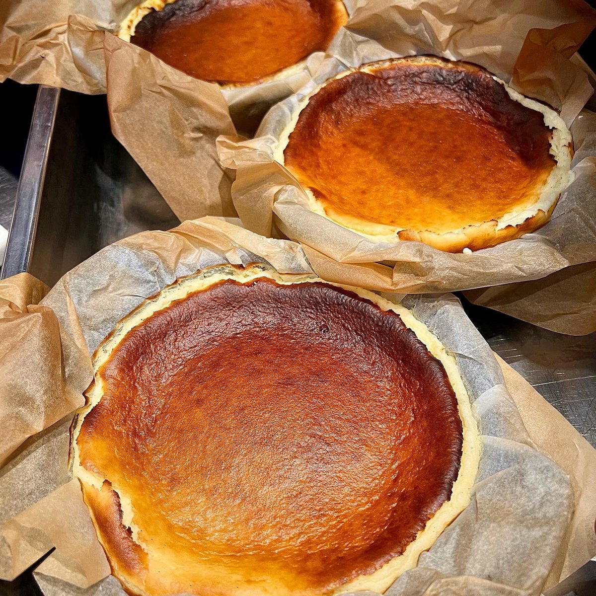 TziovarasD's tweet photo. #cheesecake
• Salonica Restaurant •
#tziovarasdimitris #evaggelousotiris
#chefstable #dessert
#salonicarestaurant #visitthessaloniki
•
#greekcuisine #gastro #gastronogram
#mediterranean
#gastronomia #food
#thessaloniki #skg #greece #traditional #viral
#instagram #art https://t.co/pNCfOnM3pe