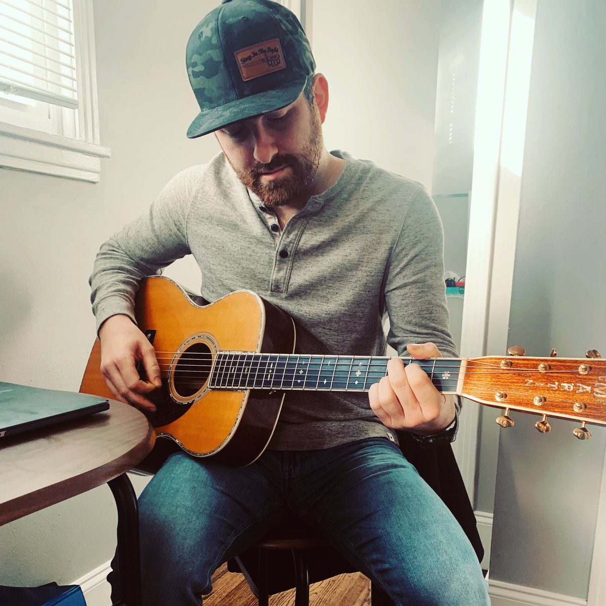 kris_barclay's tweet photo. You know what’s worse than getting a song stuck in your head? Getting an idea for a song stuck in your head. #songwriter #music #countrymusic https://t.co/H1HDQJKoxf