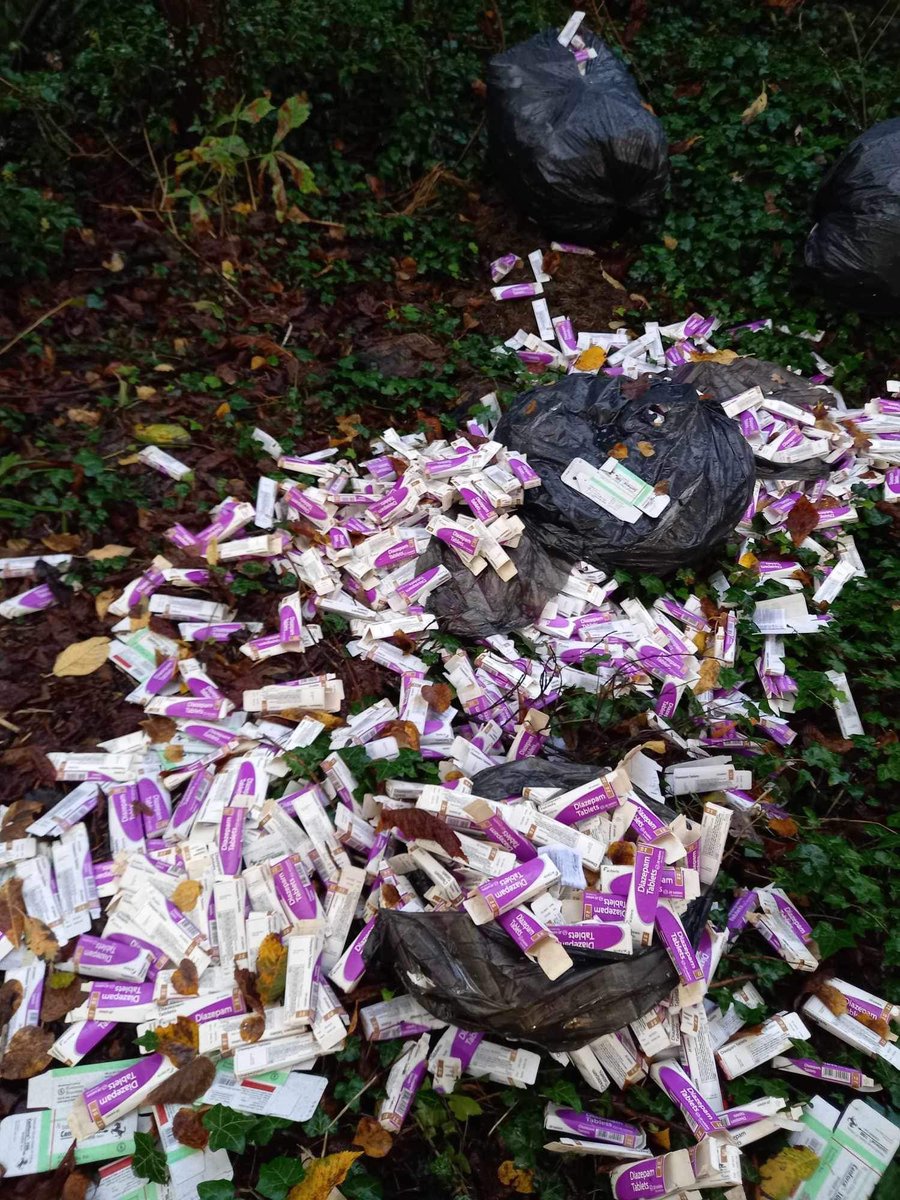 CanLager's tweet photo. We thought we’d found a drugs haul at #GroveFarm by @DavidLloydUK #SudburyHill today, but it was *just* empty packages. Anyone missing a large quantity of #Actavis diazepam (can’t remember the other drug name)? @tevapharmeurope https://t.co/5R8zlybkgO