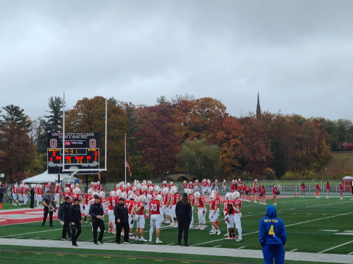 RileyStidham42's tweet photo. Had a great time watching @GCC_FB as they took the PAC Championship. Thanks again and congratulations! @CoachDiDonato @CoachBBrest @CoachDanVogt @gomvb
#classof2024 #collegerecruit #D3football  #brickbybrickgcc https://t.co/3y9bwTMioa