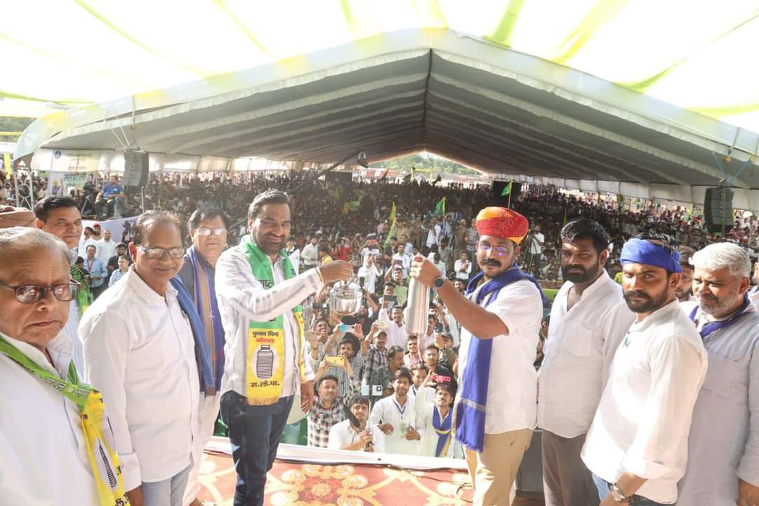 RLPNAWA's tweet photo. इस विशाल जन सैलाब को देखकर पूर्ण विश्वास हो गया है कि प्रदेश की जनता इस बार व्यवस्था परिवर्तन का मन बना चुकी है..! https://t.co/asyu9TUDyG
