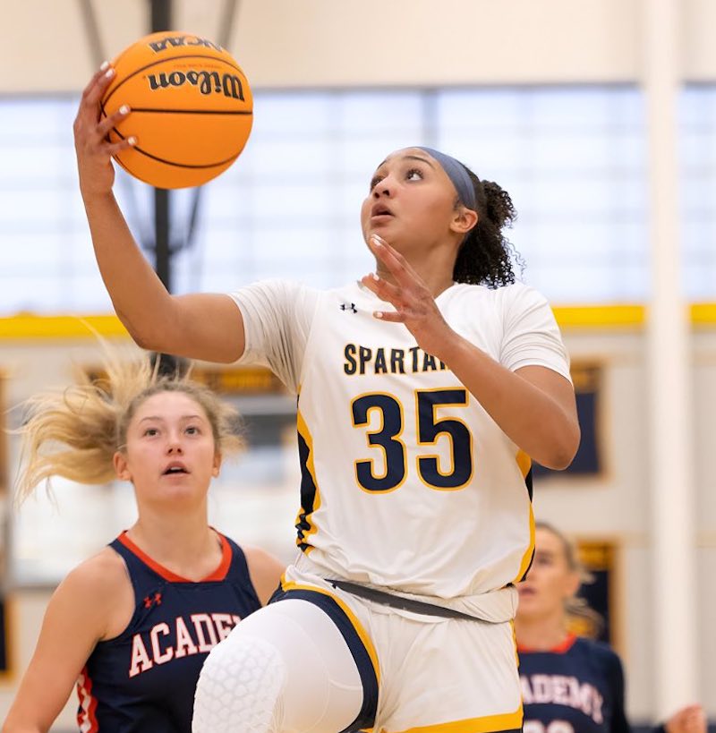 Best Girls #HSBasketball Player in Every State '23 🏀Virginia: Sanai Green, 6-0, So.. Forward The Steward School (Richmond) College: Undecided +1,000 Career Points @StewardSpartans stadiumtalk.com/s/best-high-sc…